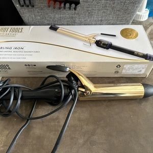 Hot tools curling iron bundle